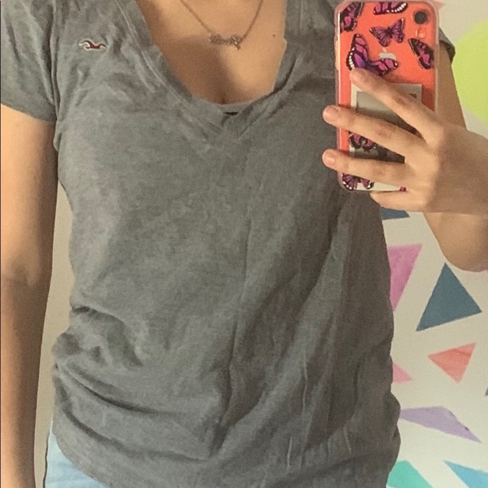 Hollister V-neck tee